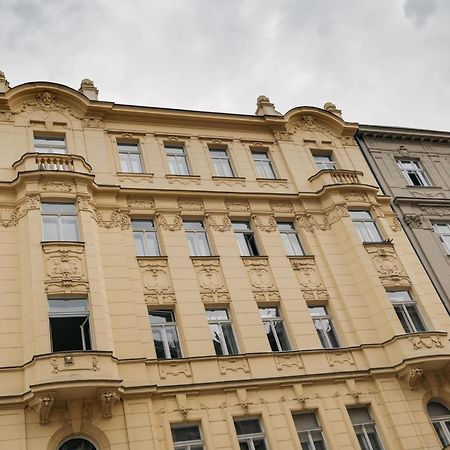 Comfortable And Cosy Apt A Few Steps From Dancing House And Naplavka Dance Prague Ngoại thất bức ảnh